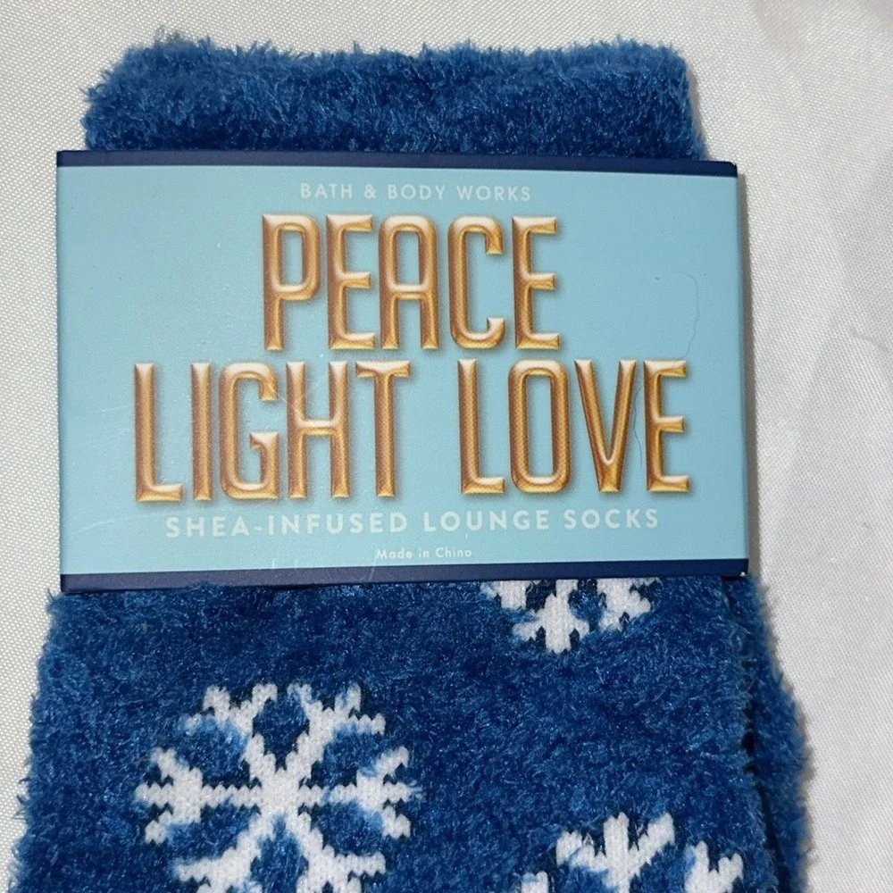 Bath & Body Works Hanukkah Shea Infused Lounge Socks Blue Menorah Snowflake NEW